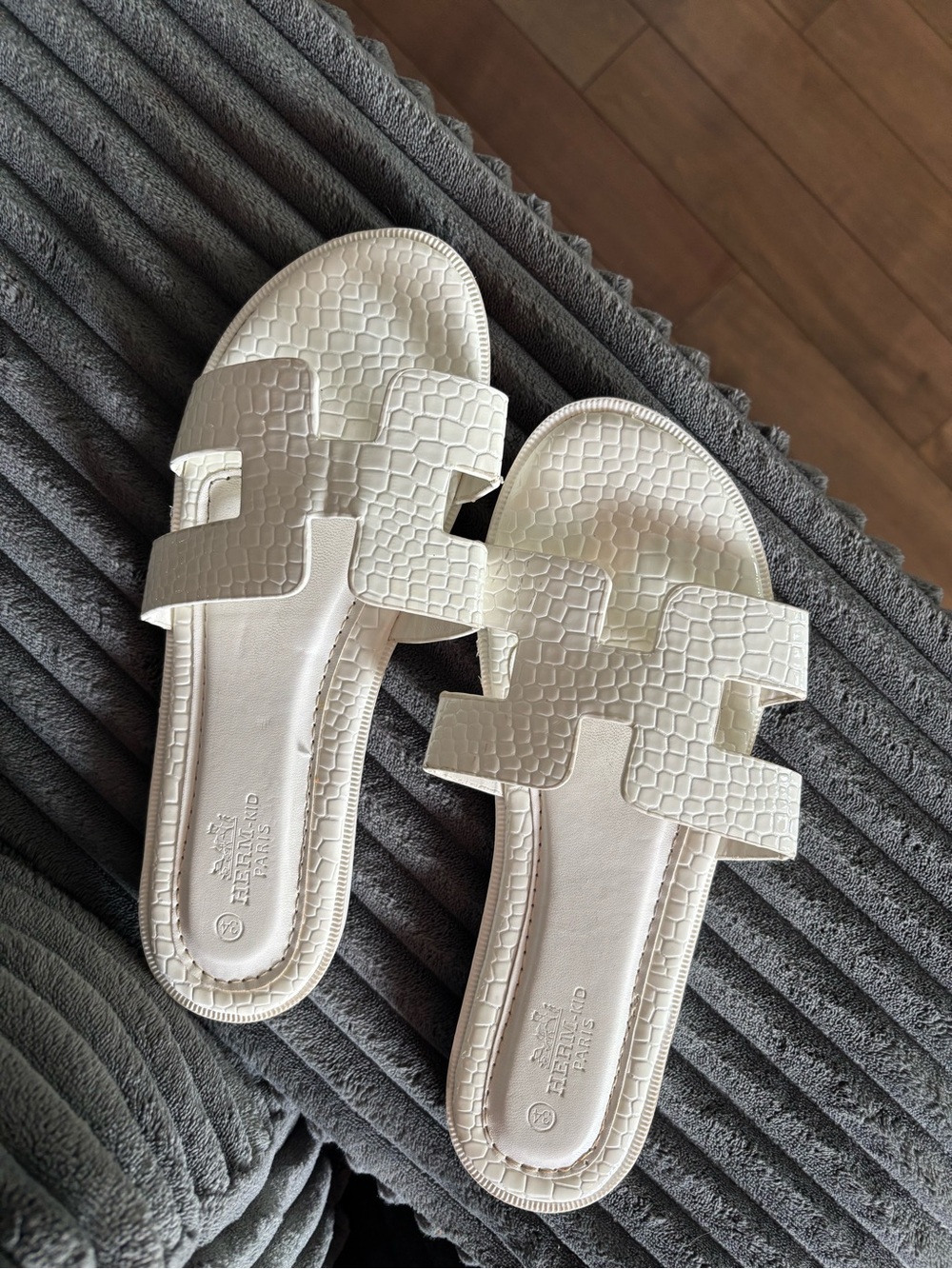 Hermes White Textured Oran Slide Sandals